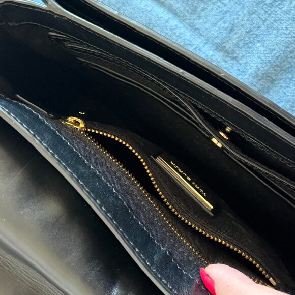 Tory Burch’s classic leather equestrian-inspired style black crossbody bag - Picture 6 of 11